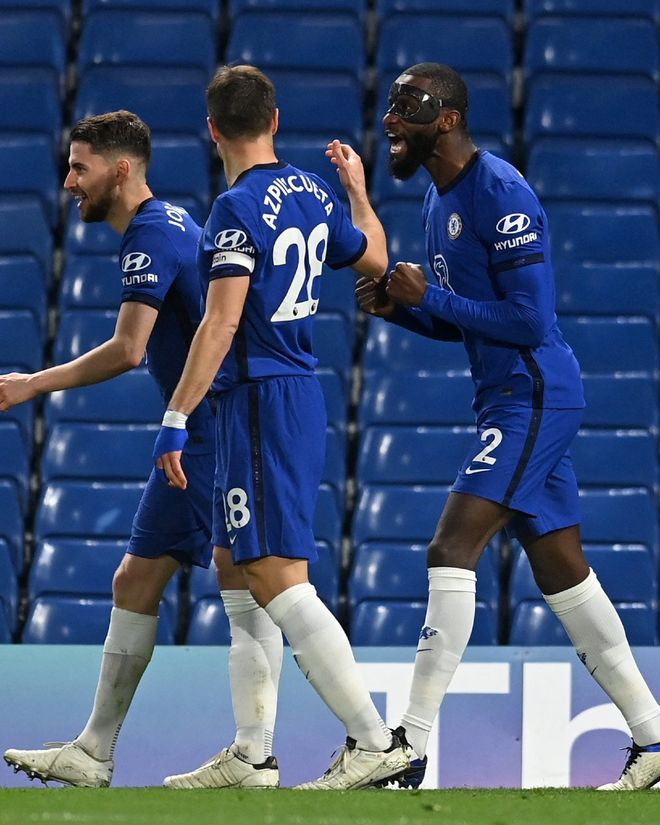 海因策执教阿森纳全情投入训练比赛