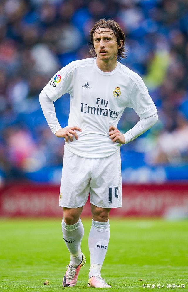 伯纳乌变装，现代化球场伯纳乌＂秒变＂橄榄球比赛场地